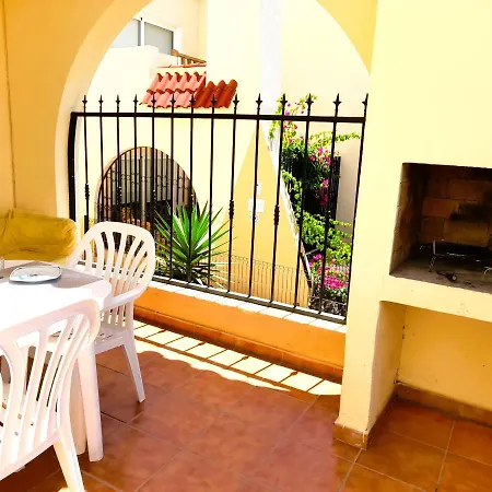 Дом отдыха Fantastic 3 Bedrooms Mareverde, Wifi Free Адехе