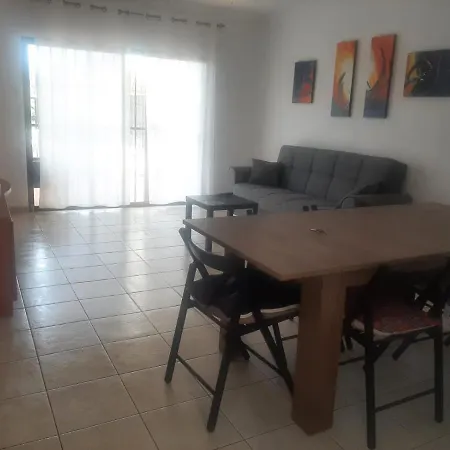 بيت للعطل Fantastic 3 Bedrooms Mareverde, Wifi Free *