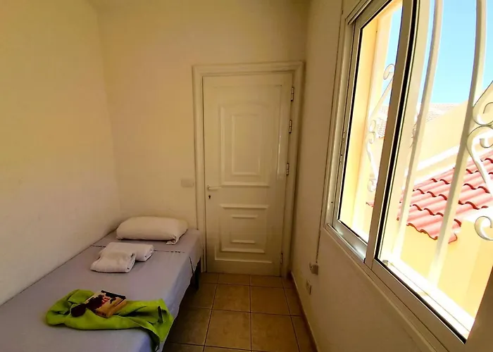 Fantastic 3 Bedrooms Mareverde, Wifi Free *