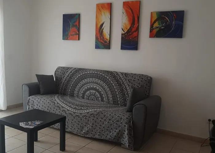 Fantastic 3 Bedrooms Mareverde, Wifi Free 펜션 *